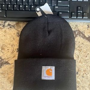 Black carhartt hat